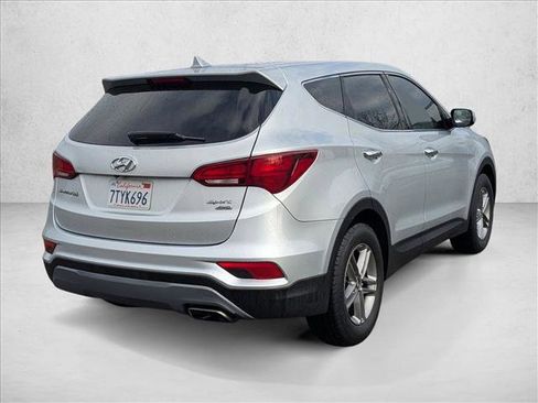 Used 2017 Hyundai Santa Fe Sport image 5