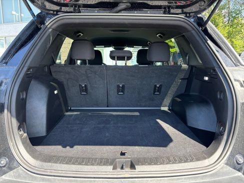 Used 2025 Chevrolet Equinox LT AWD/4WD image 32