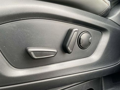 New 2026 Ford Explorer Active w/ Active Comfort Package image 13