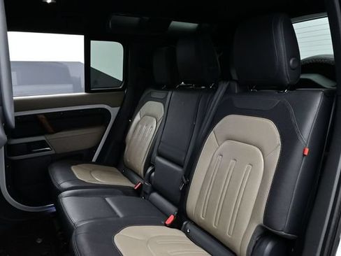 Used 2021 Land Rover Defender 110 X-Dynamic HSE AWD/4WD image 12