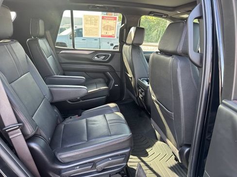 Used 2024 Chevrolet Tahoe RST w/ Luxury Package AWD/4WD image 32