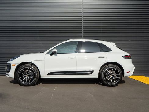 New 2026 Porsche Macan image 2