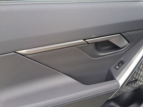 Used 2025 BMW M5 w/ Executive Package image 27