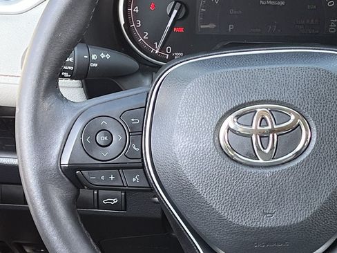 Used 2023 Toyota RAV4 XLE Premium FWD image 12