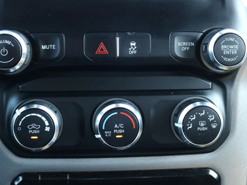 Used 2024 RAM 2500 Big Horn image 21