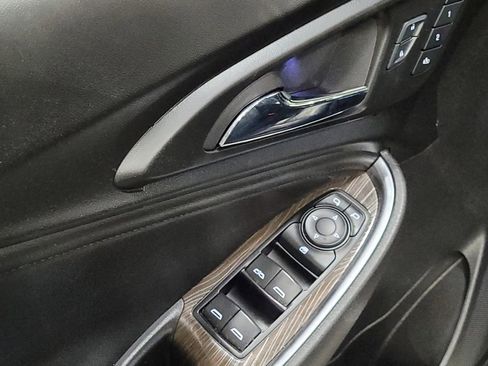 Used 2017 Chevrolet Malibu Premier w/ Premier Sun and Wheel Package image 27