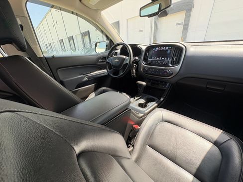 Used 2018 Chevrolet Colorado Z71 RWD image 16