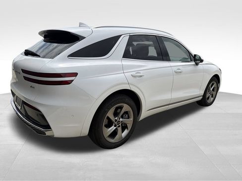 Certified 2026 Genesis GV70 2.5T Advanced AWD/4WD image 5