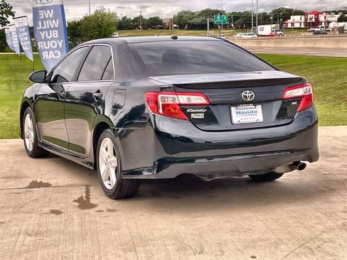 Used 2014 Toyota Camry SE FWD image 5