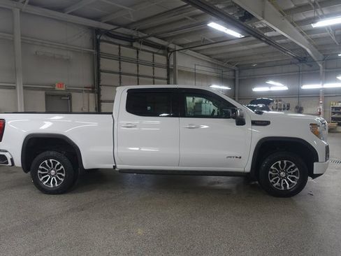 Used 2022 GMC Sierra 1500 AT4 image 8