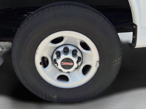 Used 2024 GMC Savana 2500 w/ Driver Convenience Package RWD image 21