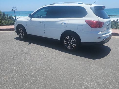 Used 2018 Nissan Pathfinder S FWD image 8