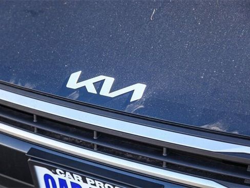 New 2025 Kia K4 LXS image 4