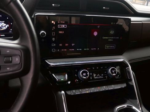 Used 2024 GMC Sierra 2500 Denali Ultimate image 20