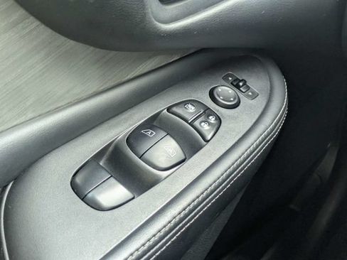 Used 2017 Nissan Murano SV FWD image 23