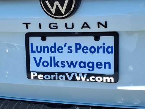 New 2026 Volkswagen Tiguan SE R-Line AWD/4WD image 10