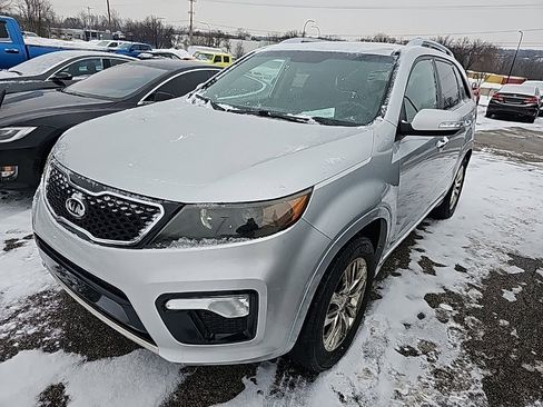 Used 2011 Kia Sorento SX image 3