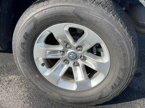 Used 2024 RAM 1500 Laramie image 34