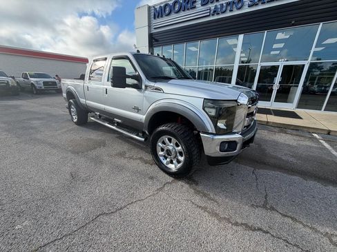 Used 2012 Ford F250 Lariat w/ Lariat Interior Pkg AWD/4WD image 2