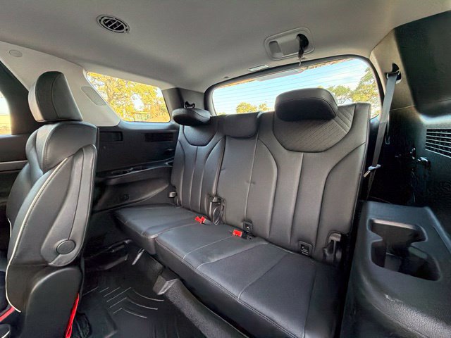 Used 2023 Hyundai Palisade SEL w/ Premium Package AWD/4WD image 18