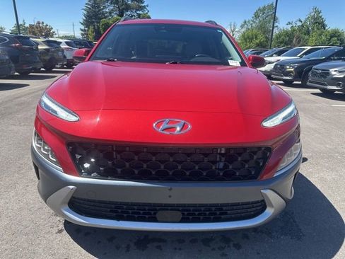 Used 2022 Hyundai Kona Limited AWD/4WD image 10
