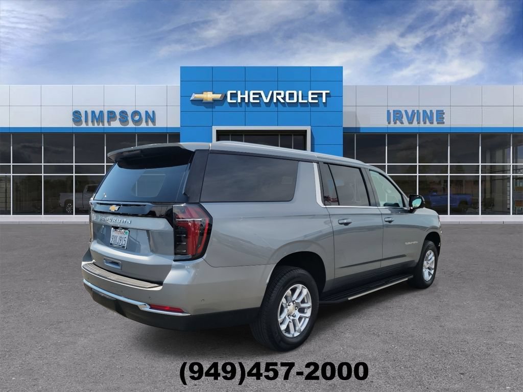 Used 2026 Chevrolet Suburban LS RWD image 8