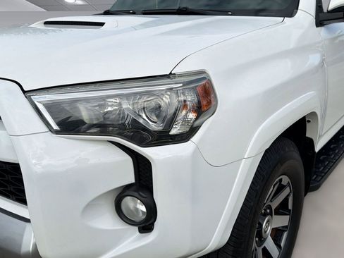 Used 2020 Toyota 4Runner TRD Off-Road AWD/4WD image 10