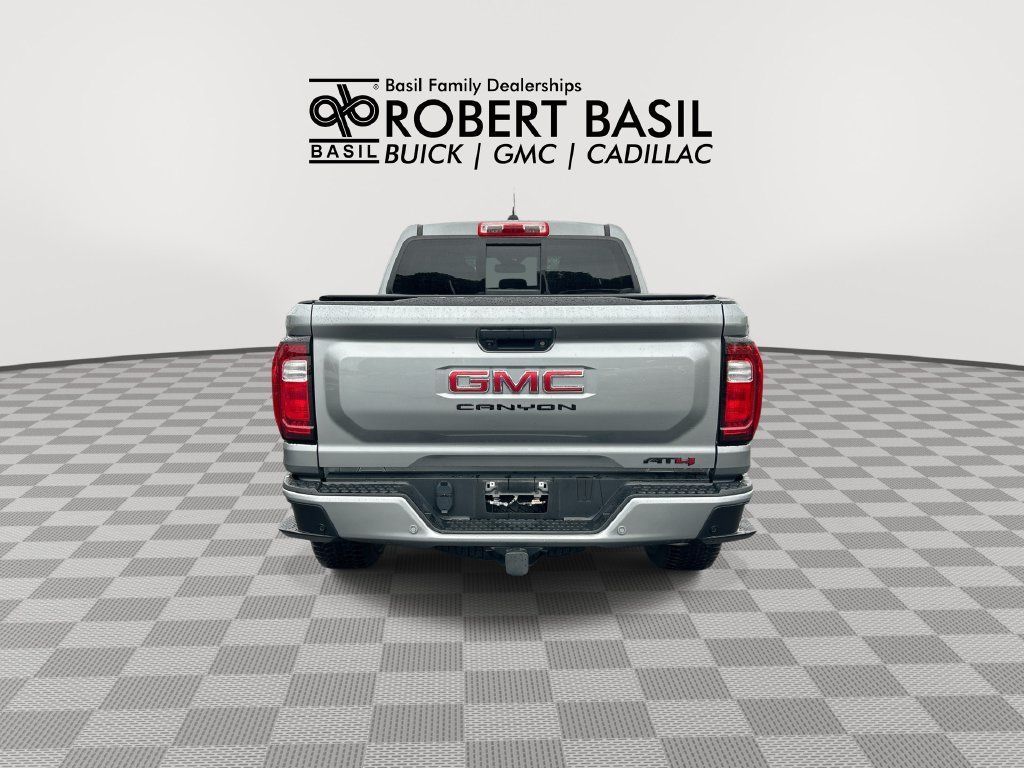 Used 2024 GMC Canyon AT4 w/ AT4 Premium Package AWD/4WD image 7