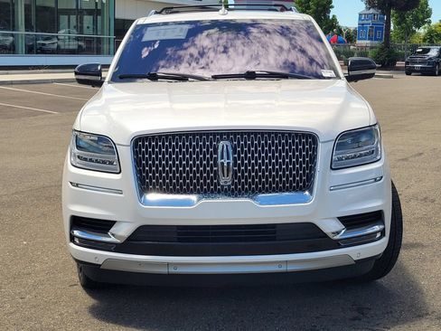 Certified 2019 Lincoln Navigator Reserve AWD/4WD image 2