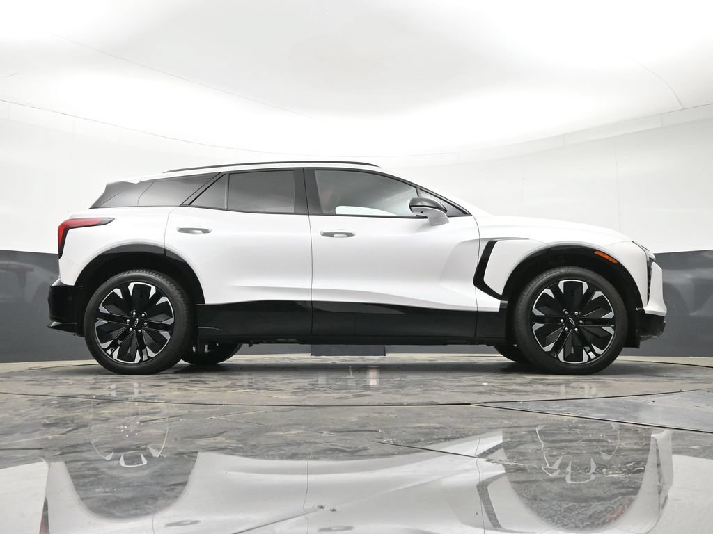Used 2025 Chevrolet Blazer EV RS w/ Super Cruise Package AWD/4WD image 29