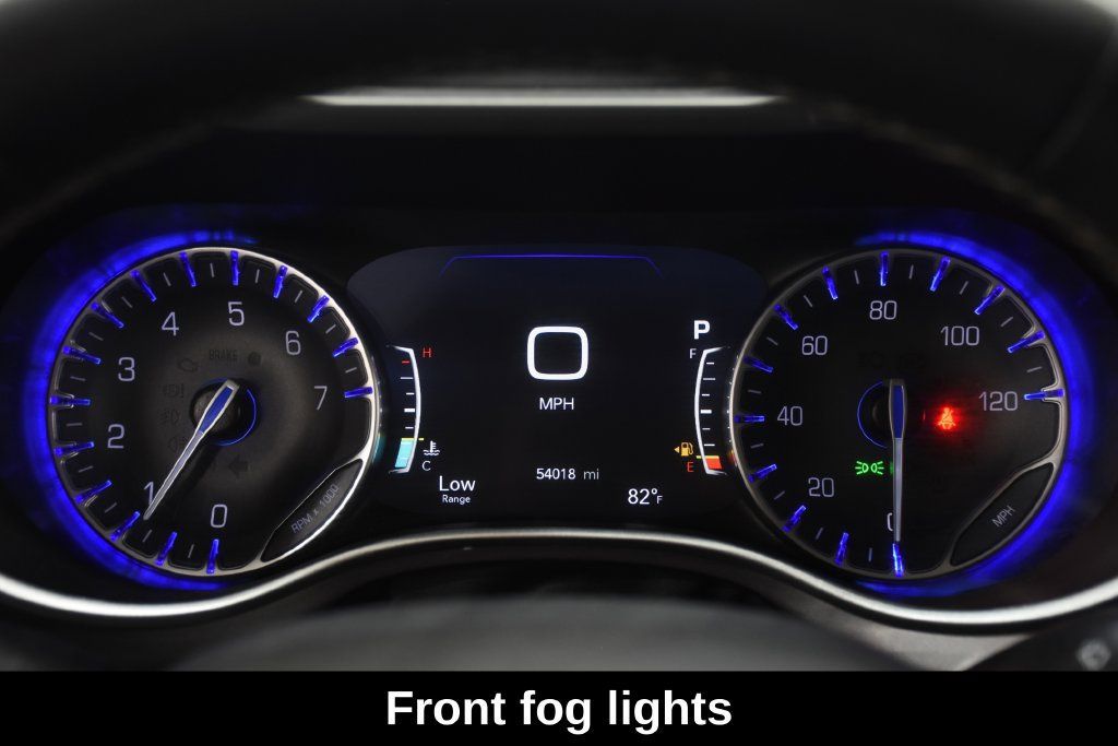 Used 2024 Chrysler Pacifica Touring-L FWD image 16