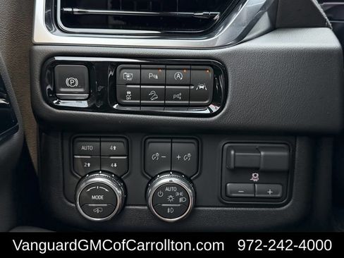 New 2026 GMC Yukon Denali w/ Denali Reserve Package AWD/4WD image 20