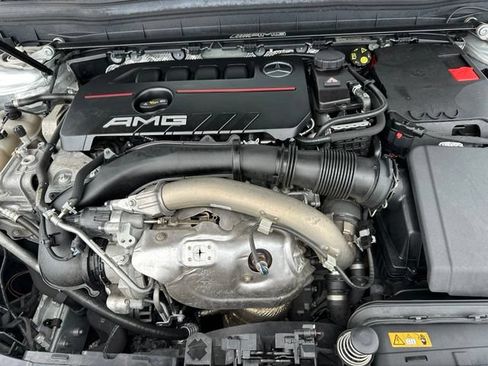 Used 2023 Mercedes-Benz GLB 35 AMG 4MATIC image 9