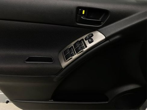 Used 2007 Pontiac Vibe w/ Security Package FWD image 26
