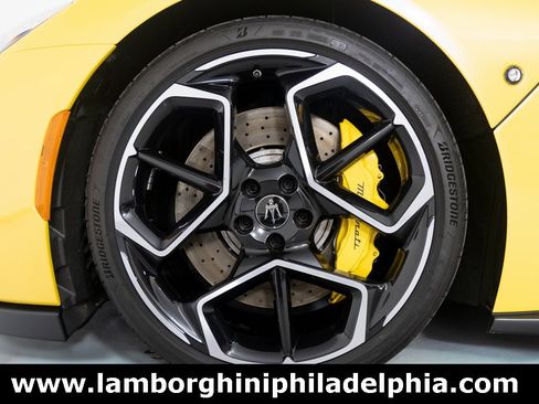 Used 2023 Maserati MC20 Coupe image 9