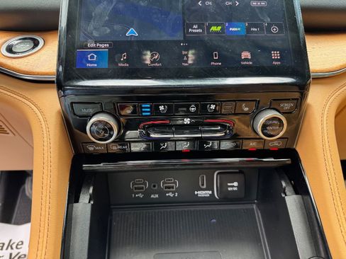 Used 2024 Jeep Grand Cherokee L Summit image 17