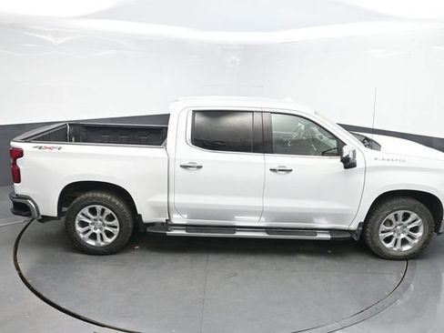 Used 2023 Chevrolet Silverado 1500 LTZ AWD/4WD image 28