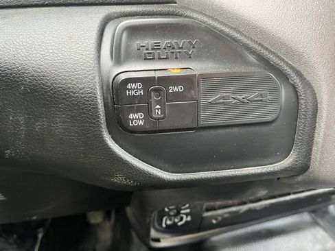 Used 2019 RAM 3500 Tradesman w/ Chrome Appearance Group image 19