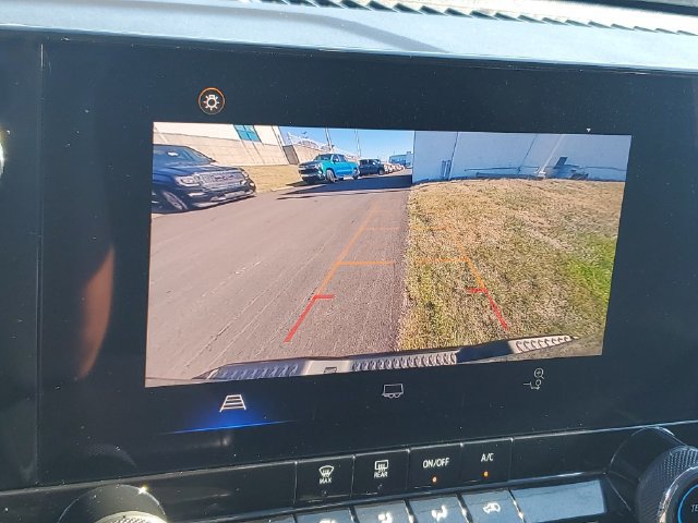 Used 2024 Chevrolet Colorado W/T w/ WT Convenience Package II RWD image 28