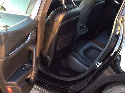 Used 2021 Maserati Ghibli S image 13