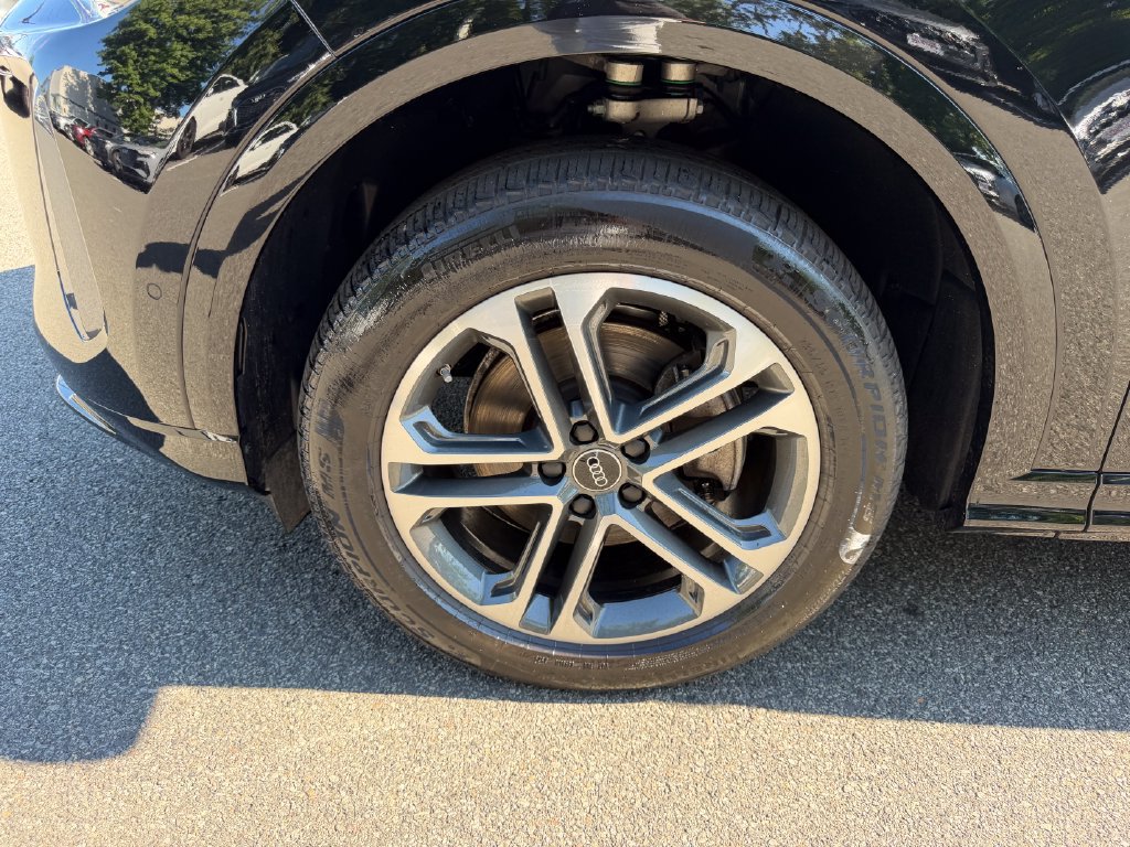 Certified 2025 Audi Q5 Premium w/ Convenience Package AWD/4WD image 10