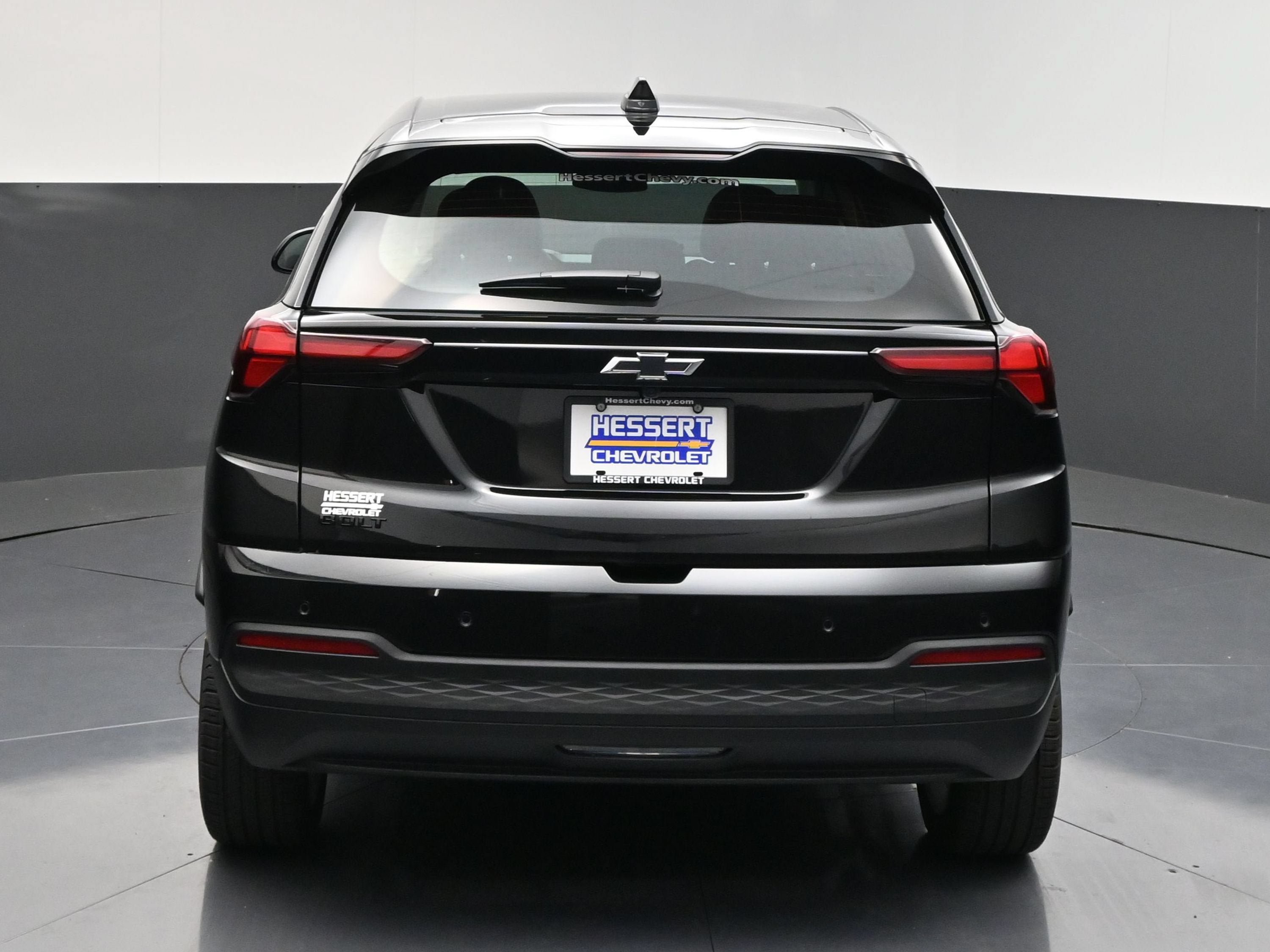 New 2027 Chevrolet Bolt LT w/ Comfort Package FWD image 7