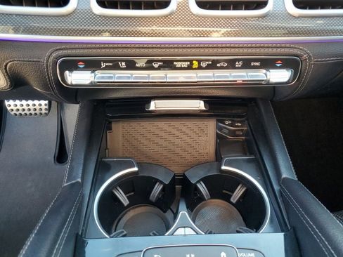 Used 2021 Mercedes-Benz GLE 580 4MATIC image 40