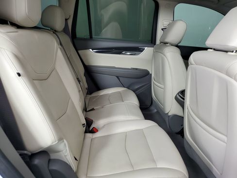 Used 2021 Cadillac XT6 Premium Luxury image 48