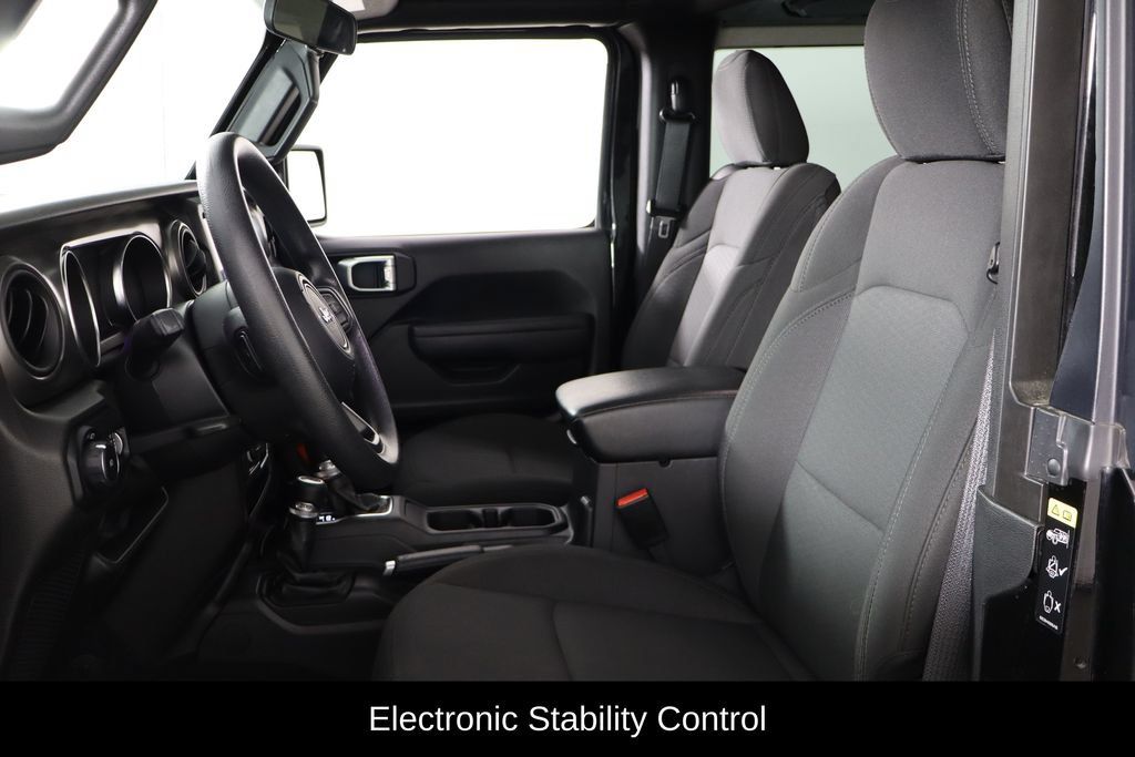 Used 2022 Jeep Wrangler Sport AWD/4WD image 7