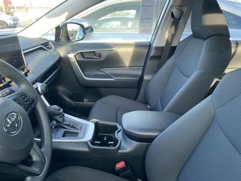 Used 2025 Toyota RAV4 LE image 7