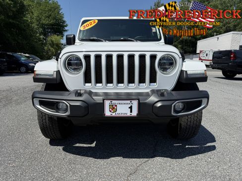 Used 2022 Jeep Wrangler Unlimited Sahara w/ LED Lighting Group AWD/4WD image 2
