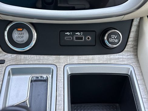 Used 2024 Nissan Murano SV image 25