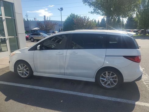 Used 2014 MAZDA MAZDA5 Grand Touring FWD image 2