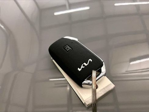 Used 2022 Kia Stinger GT2 AWD/4WD image 9